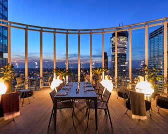 Crowne Plaza Warsaw - The Hub By IHG - ורשה - מסעדה