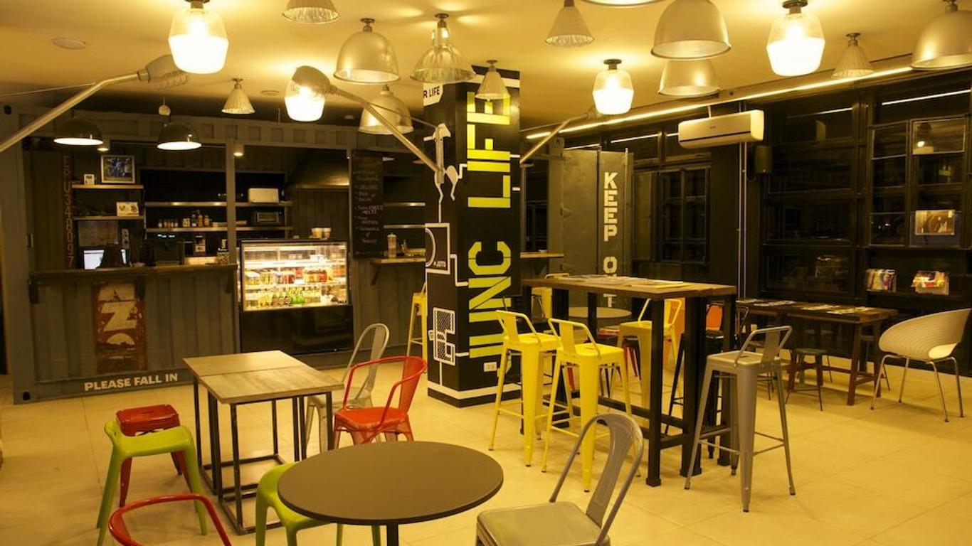 Makati Junction Hostels