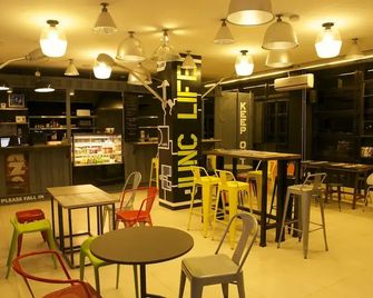 Spot On Junction Hostel - מנילה