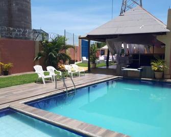 Hotel del Balsas - Lázaro Cárdenas del Río - Zwembad