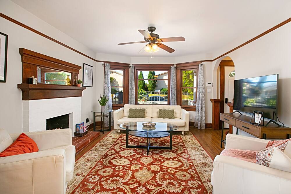 Cozy Craftsman: Sunny San Diego - سان دييغو - غرفة معيشة