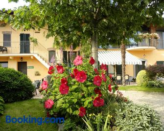 Bed&Breakfast La Siepe - Pinerolo - Building
