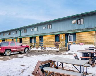 Hotel O Bel Aire Chamberlain Sd I 90 - Chamberlain - Gebäude