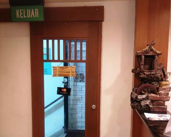 Easybox Budget Hotel - Bandar Seri Begawan - Lobby