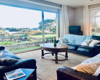 'ST ROM': Stunning view on the island of Bréhat - Île-de-Bréhat - Living room