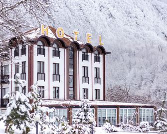 Quba Vadi Chalet Hotel - Quba - Building