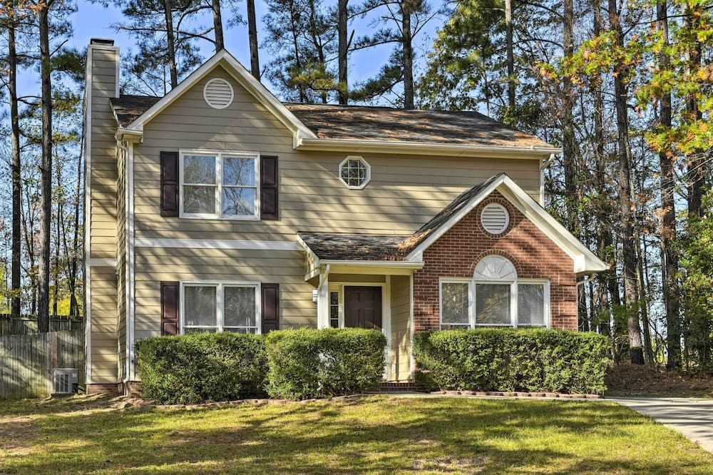 Raleigh Home Near Dining + Shops! - راليغ - مبنى
