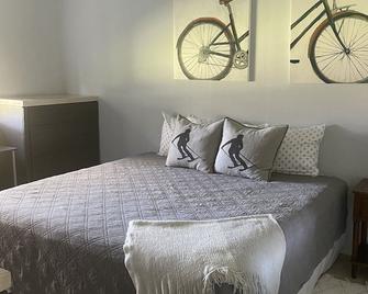 Cozy Home in Saddlebrook Resort , Wesley Chapel - Zephyrhills - Bedroom