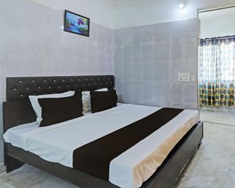 Hotel O Golden Pride - Shamshabad - Habitación