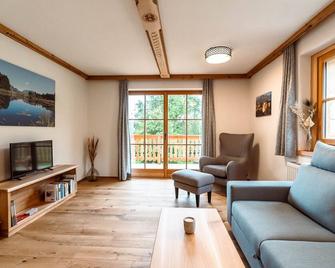 Ferienwohnung Panorama - Ferienwohnungen am Grubinger Hof - Unterach - Wohnzimmer