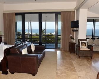 51 On Camps Bay - Cape Town - Living room