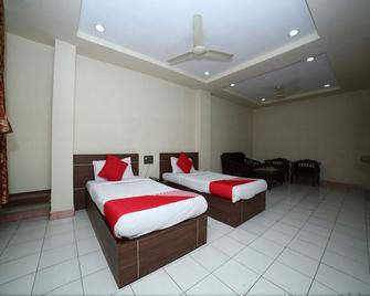 Hotel Surbhi - Gwalior - Bedroom