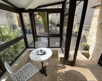 Beautiful 3 bedroom family home between Lascaux and Hautefort - La Bachellerie - Balcón