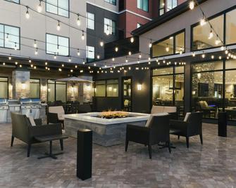 Residence Inn by Marriott Fairfield Napa - 費爾菲爾德 - 天井