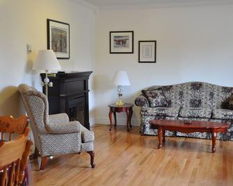 Comerford's Ocean View Suites - Holyrood - Sala de estar