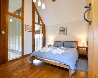 Two Chantry Barns, Orford, Pet Friendly In Orford - Orford - Bedroom
