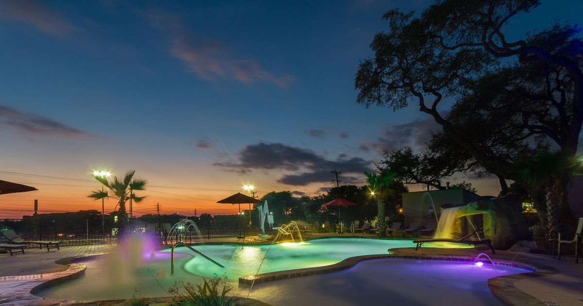 Holiday Inn Express & Suites San Antonio MedicalSix Flags à partir de