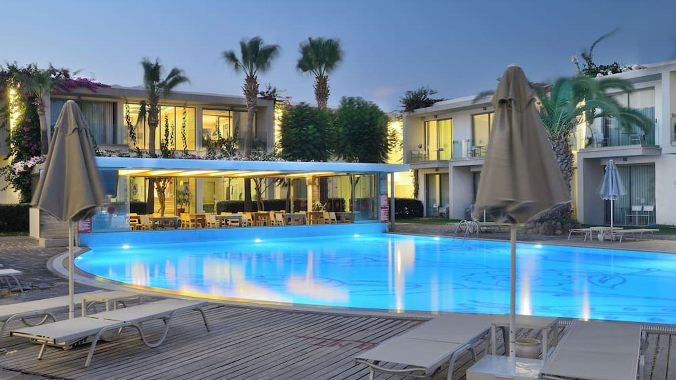 Lugga Boutique Hotel & Beach