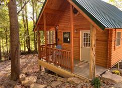 Log cabin, queen bedroom downstairs, loft with 2 twin beds, FIBER 1 gig Internet - French Lick - Outdoors view