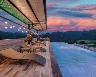 Vu Hotel - Ninh Binh - Pool