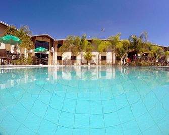 Giorni Hotel Boulevard - Resende - Zwembad