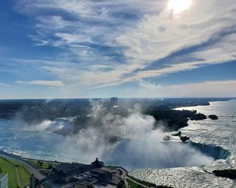 Niagara Falls Marriott on the Falls - Niagara Falls - Widok na zewnątrz