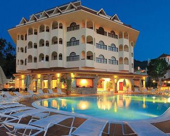 Fortuna Beach Hotel - İçmeler
