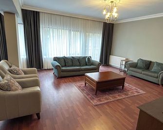 Verula City Apartments - Trabzon - Living room