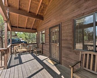 Pet Friendly Retreat in Rim Country! With a Spa! - Heber-Overgaard - Patio