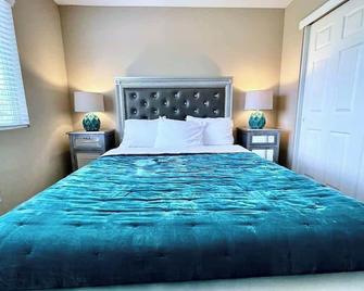 Beautiful West Sacramento Home - West Sacramento - Bedroom