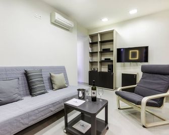 Rhodes Central Suite - Rodas - Sala de estar