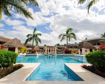 里維耶公主大酒店 - 卡曼海灘 - Playa del Carmen 卡曼海灣 - 游泳池