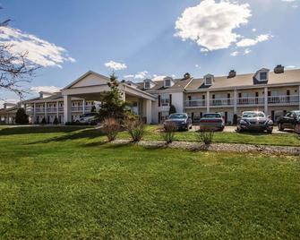 Comfort Inn - Fond du Lac - Gebouw
