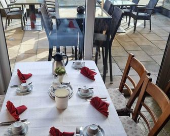 Alte Dorfschanke - Kinderbeuern - Restaurante