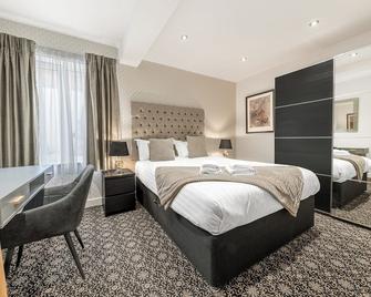 Abbey Apartments Modern ApartHotel for Tourists & Professionals - Barrow-in-Furness - Bedroom