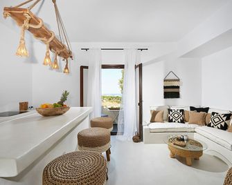 Le Blanc Suite - Mesaria - Living room