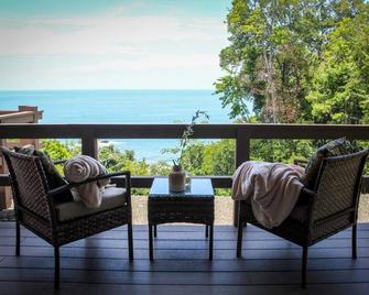 Luxury Steps Away From The Beach - Villas Azul #3a - Ballena - Balcón