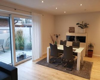 Ferienwohnung Oldenburg Bloherfelde - Oldenburg - Dining room