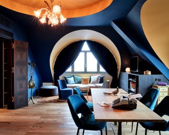 25hours Hotel Munich The Royal Bavarian - Múnich - Habitación