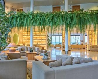 Caloura Hotel Resort - Lagoa - Salónek