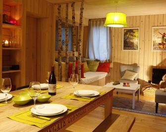 Gite Basse Correo - La Freissinouse - Comedor
