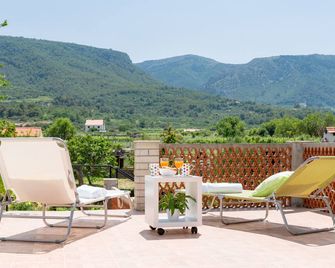 B&B Aurora - Jelsa - Balkon