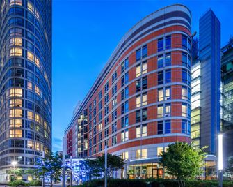 Radisson Blu Hotel, London Canary Wharf East - London - Building