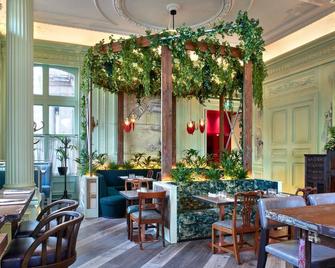 أنداز لندن ليفربول ستريت، باي حيات - لندن - مطعم