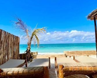 Equalia Rose hotel - Jambiani - 海灘
