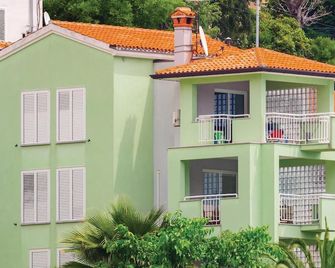 Nice apartment in Rabac with WiFi - Rabac - Edificio
