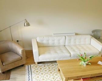 Goldridge - Alton - Living room