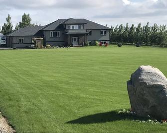Enjoy Country Living - Lethbridge - Golf course