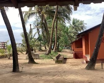 Coconut Tree Cottages Gokarna - Gokarna - Living room