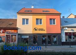 Penzion Na Valech Hodonin - Hodonín - Building